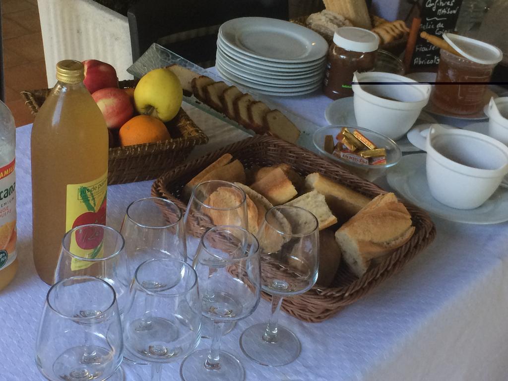 Logis Hotel Restaurant Le Flamant Rose Camargue Albaron Zewnętrze zdjęcie